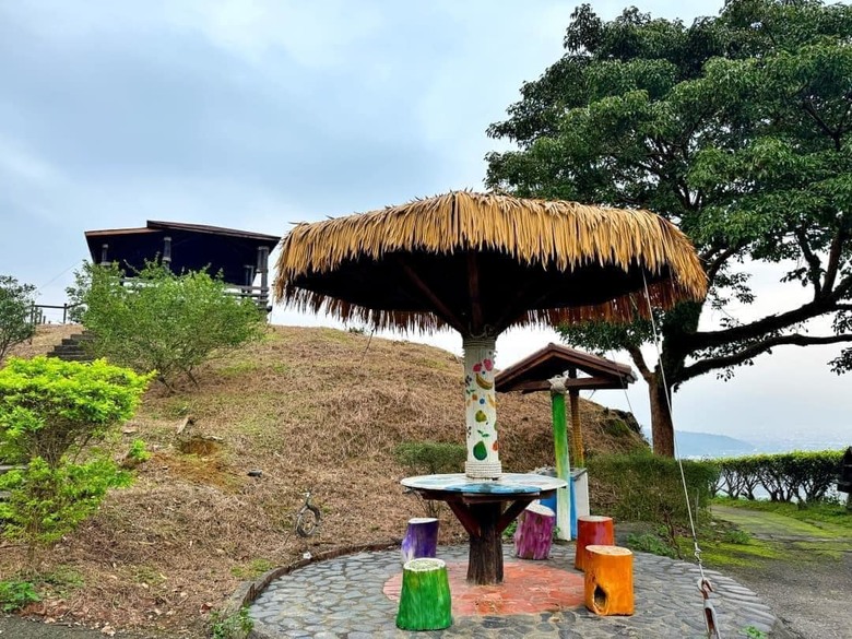 【小惡魔金龍踏春】之香格里拉踏青/住宿/農場