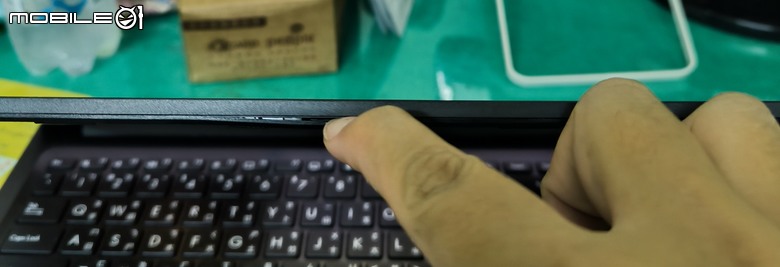 請教，新買筆電這樣算瑕疵可以換貨嗎？