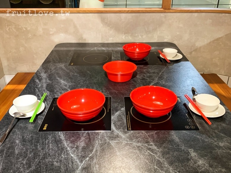 點我看大圖 40~50種新鮮蔬菜、魯肉飯、冰淇淋吃到飽