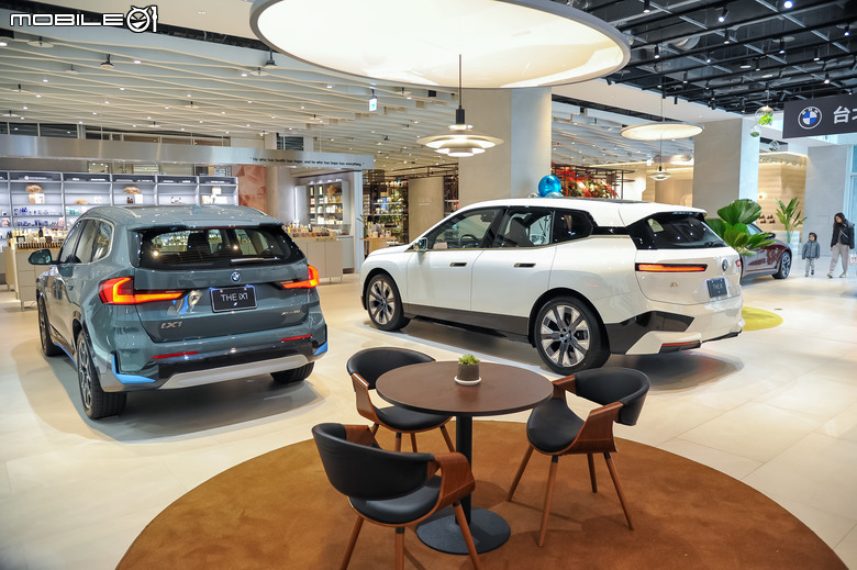 BMW i 生活概念館於忠泰樂生活快閃展演!近距離欣賞純電陣容、iX2也將隨後登場!