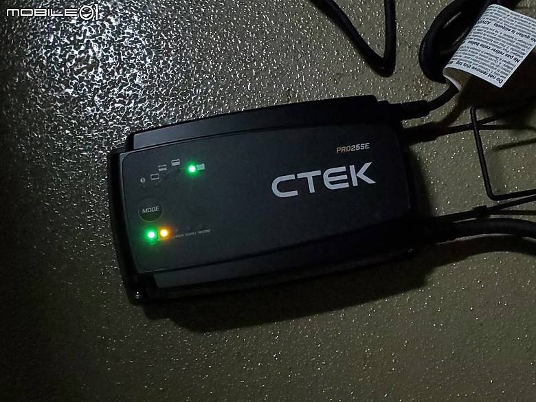 CTEK PRO25SE 智慧車用電瓶充電器開箱測試｜充電效率有感提升，定期使用方能發揮最大價值！