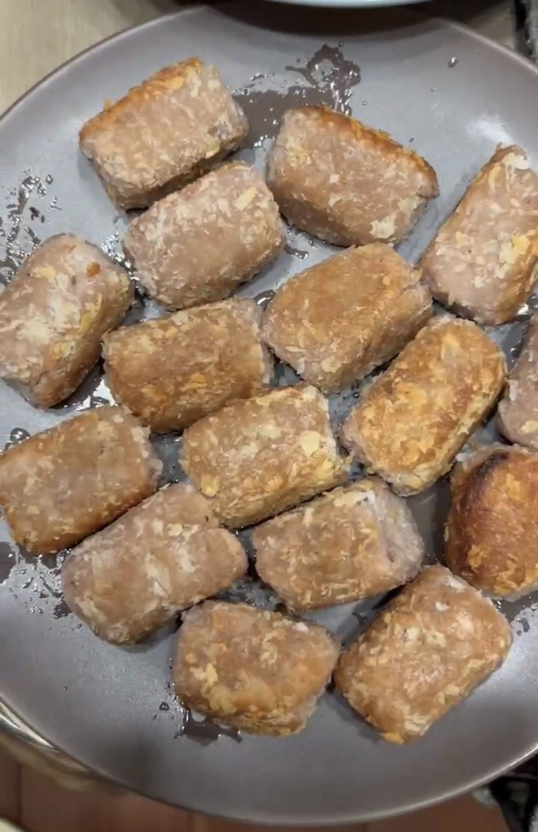 【小惡魔金龍踏春】龍年年夜飯Part I -在岳母家的除夕圍爐年夜飯分享 & 年夜飯的典故由來分享~