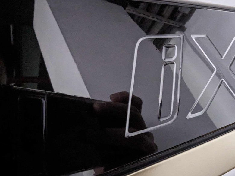 德國車就是要包德國膜-BMW IX包膜施工分享