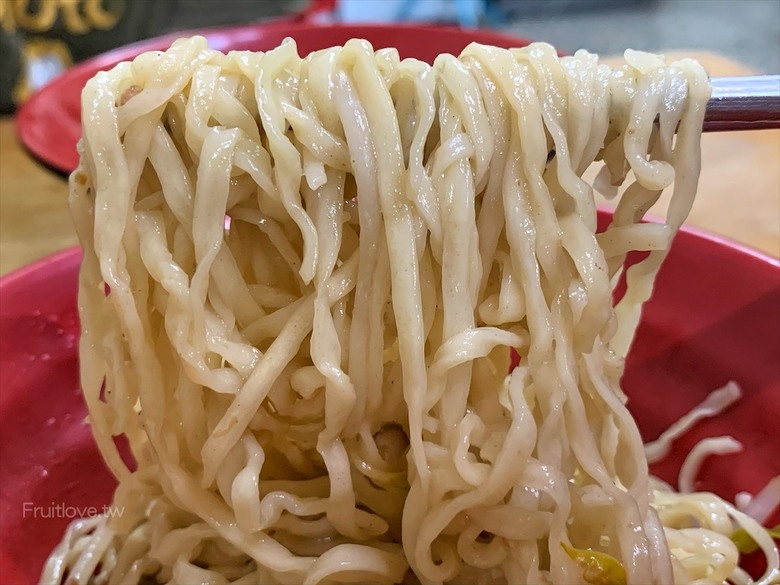 點我看大圖 好吃又便宜的南投意麵,真的是好吃到會擱再來一碗