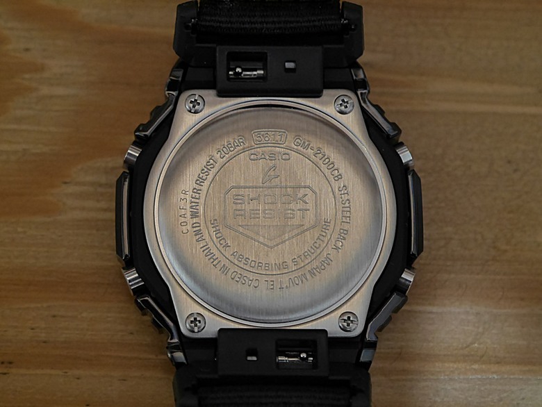 【小惡魔金龍踏春】 CASIO G-SHOCK 農家橡樹計時錶雙開箱 — 黑色金屬錶殼帆布錶帶款(GM-2100CB-1A) v.s. 亮銀錶殼灰色帆布錶帶款(GM-2100C-5A)