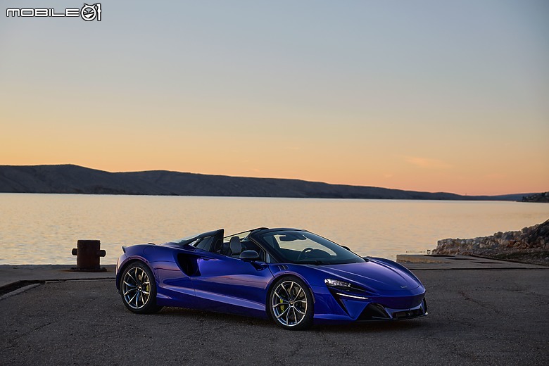 【國內開放接單】McLaren追加發表Artura Spider敞篷車型,新年式動力同步提升至700匹!