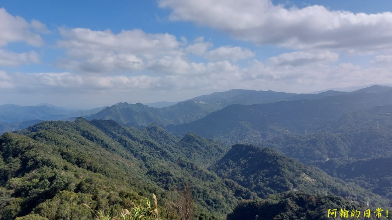 【小惡魔金龍踏春】筆架連峰 360度山巒優美景色 北部三大岩場最後拼圖