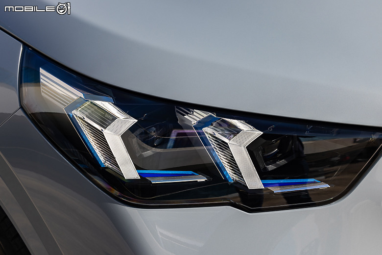 BMW iX2 xDrive30 葡萄牙試駕|重整旗鼓依舊叛逆,渾身電力再戰跑旅級距!