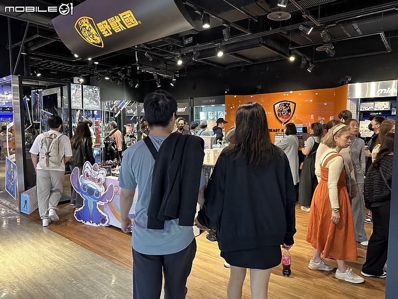 點我看大圖 【小惡魔金龍踏春】城市漫步健行:華山文創園區與三創一日遊