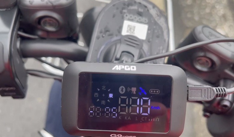 開箱|APGO G9 測速器 - 隨插即用,內建 GPS 可提醒測速照相、科技執法、區間測速