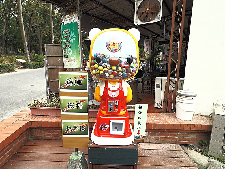 臺灣鳳梨工場、蚵仔寮漁市場、愛琴海岸海景渡假農場、橋頭糖廠、明寧靖王墓,外掛位在屏東的勝利星村V.I.P Zone — 2024年【小惡魔金龍踏春】春節假期遊程之一