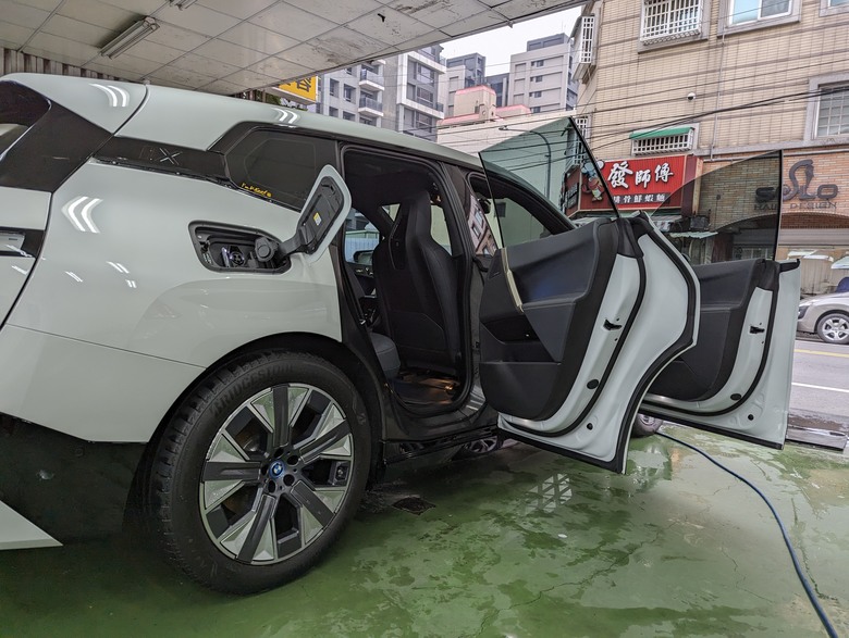 德國車就是要包德國膜-BMW IX包膜施工分享