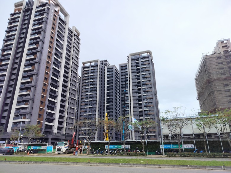 A7 兩大上市品牌,景觀學區商城宅,早鳥潛銷