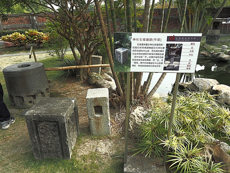 臺灣鳳梨工場、蚵仔寮漁市場、愛琴海岸海景渡假農場、橋頭糖廠、明寧靖王墓,外掛位在屏東的勝利星村V.I.P Zone — 2024年【小惡魔金龍踏春】春節假期遊程之一