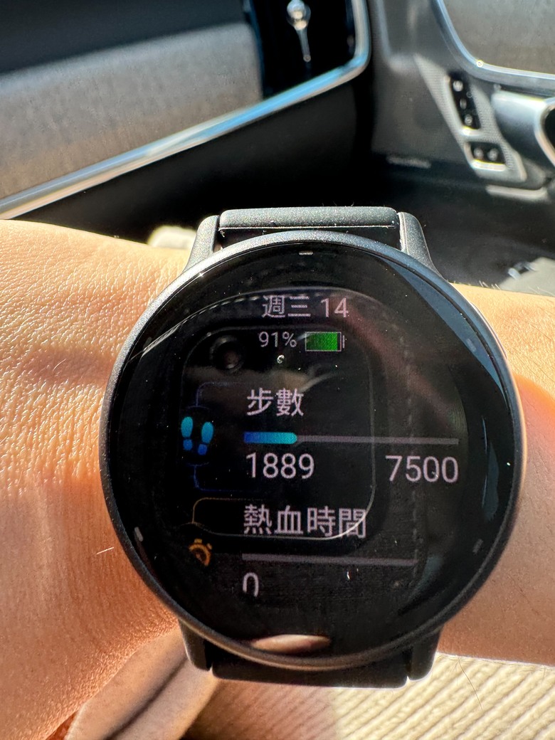 【小惡魔金龍踏春】買給老婆的生日 & 情人節禮物 - Garmin vivoactive 5 腕錶開箱