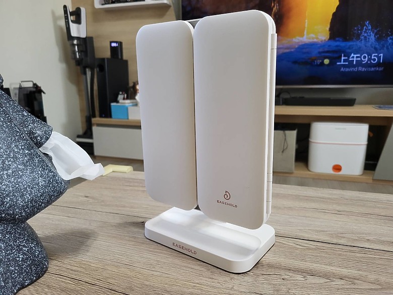 【小惡魔金龍踏春】送禮另一半的好物推薦，EASEHOLD檯面式帶光化妝鏡