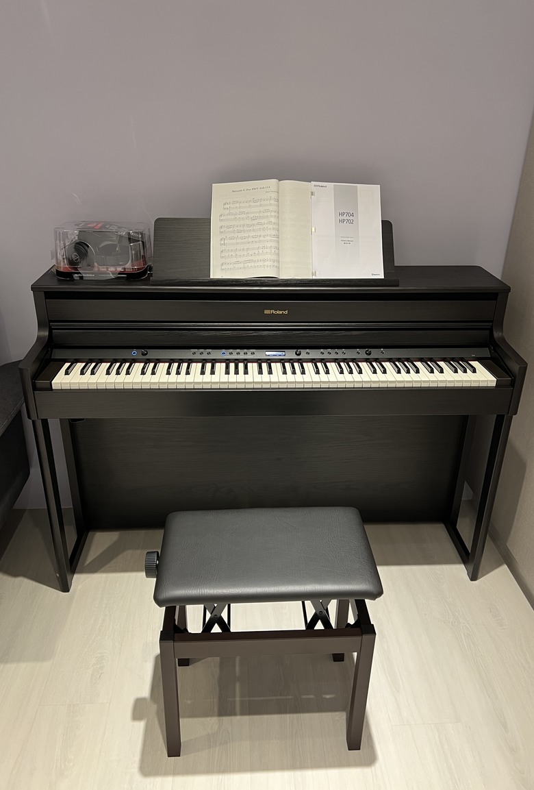 數位鋼琴ROLAND HP704分享開箱