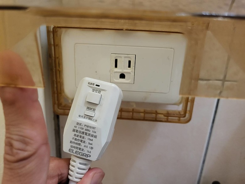 【小惡魔金龍踏春】浴廁最值得購入的家電商品|瞬熱型免治馬桶座