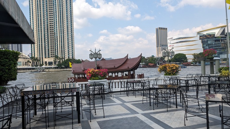 再見, 總有一天 - 成立近150年的曼谷文華東方酒店參觀 & 知名的Author's Lounge照片/作家分享~