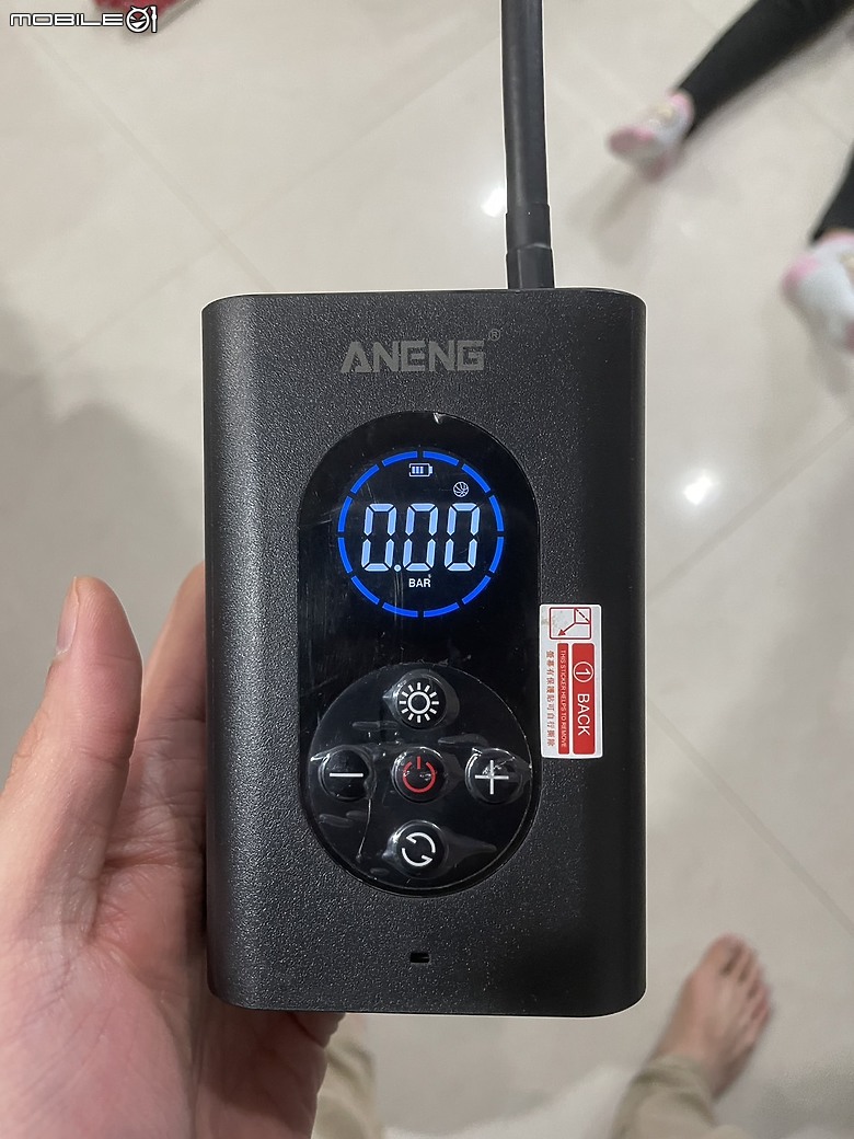 【小惡魔金龍踏春】解決突發問題的好幫手！ANENG 無線電動打氣機 (Type-C充電) 開箱