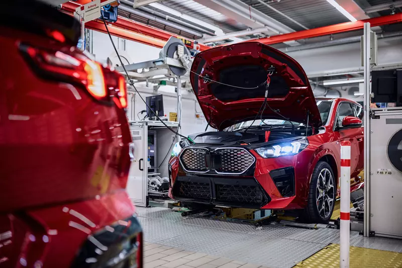 雖然入門，但續航表現更優！全新BMW iX2 eDrive20正式登場