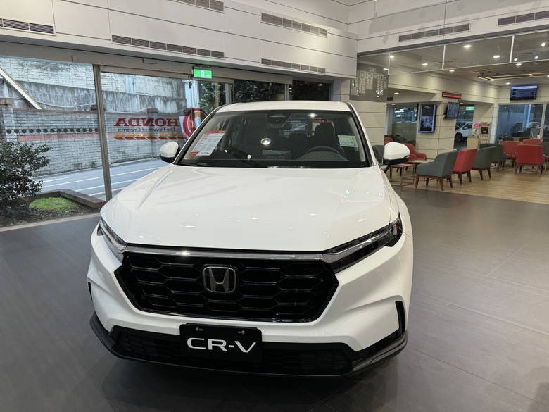 5 代 CRV 保養順便試乘 6 代 CRV