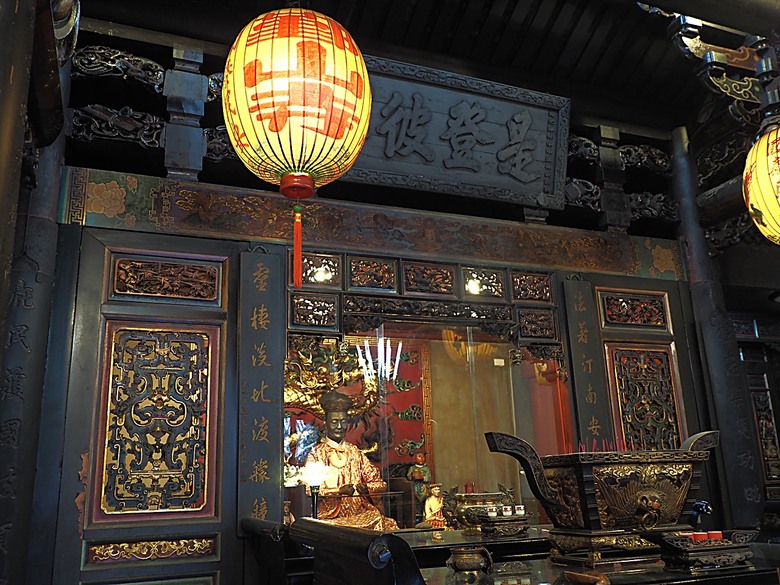 【小惡魔金龍踏春】鄞山寺(汀州會館)、龍山寺、清水巖、福佑宮、重建街、日本警官宿舍、滬尾小學校禮堂,附掛真理街阿給 — 淡水古蹟一日行旅 上半場