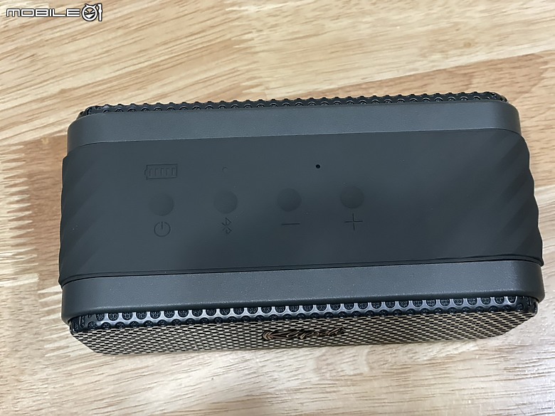 點我看大圖 【小惡魔金龍踏春】Klipsch 古力奇 Klipsch Nashville Music City 攜帶喇叭開箱:24小時連續播放好音樂不中斷 I 高顏質經典設計I 防水防塵IP67戶外使用更安心