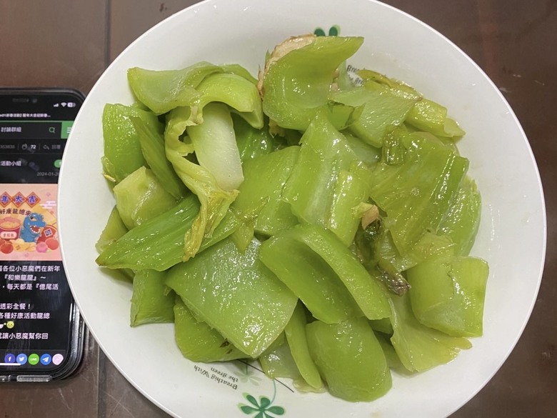 【小惡魔金龍踏春】幸福年夜飯好運龍總來～