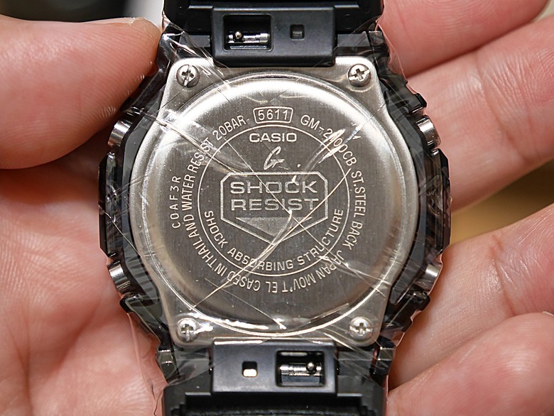 【小惡魔金龍踏春】 CASIO G-SHOCK 農家橡樹計時錶雙開箱 — 黑色金屬錶殼帆布錶帶款(GM-2100CB-1A) v.s. 亮銀錶殼灰色帆布錶帶款(GM-2100C-5A)