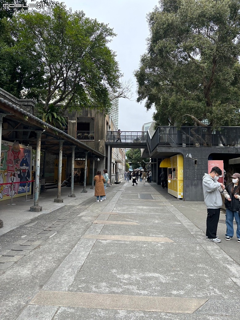 點我看大圖 【小惡魔金龍踏春】城市漫步健行:華山文創園區與三創一日遊