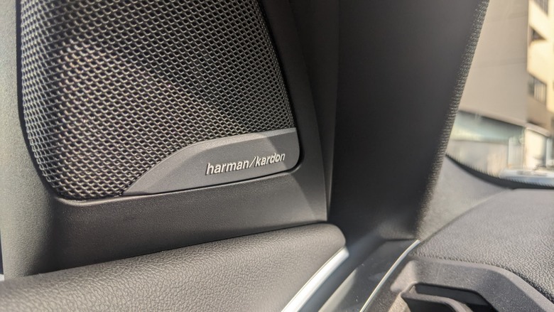 [開箱，建築師詳解 ] BMW X4 30i M sport - 外型帥氣，內在細膩的歐系跑旅