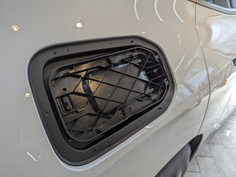 德國車就是要包德國膜-BMW IX包膜施工分享