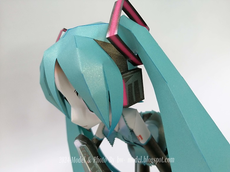 點我看大圖 VOCALOID 初音未來(Q版) 紙模型 製作