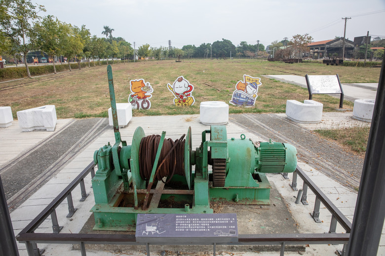 點我看大圖 【小惡魔金龍踏春】新營鐵道文化園區|鹽水永成戲院、八角樓、月津港燈節