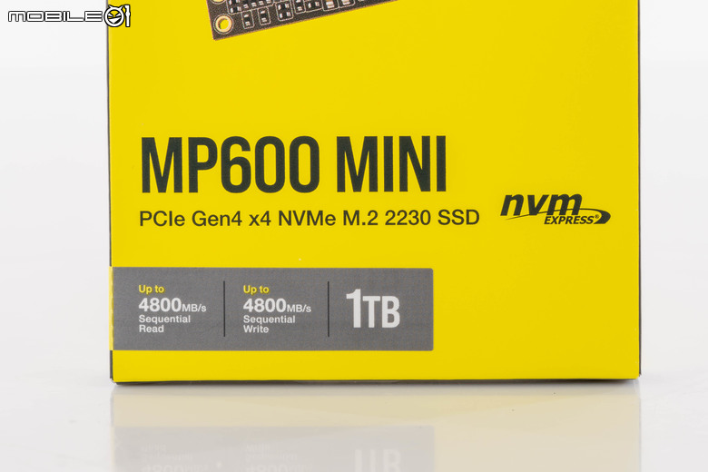 CORSAIR MP600 MINI SSD 固態硬碟開箱實測 讓 PC 遊戲掌機容量再加倍！