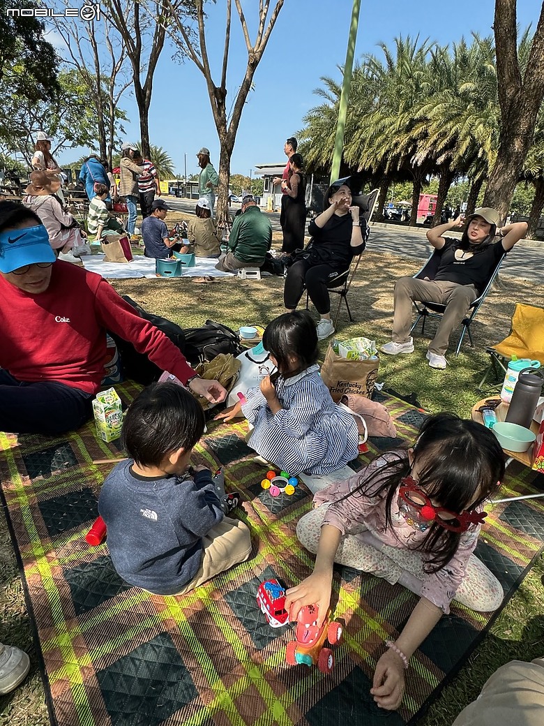 【小惡魔金龍踏春】親子放電｜台南都會公園：奇美博物館免費遊，假日玩耍好去處