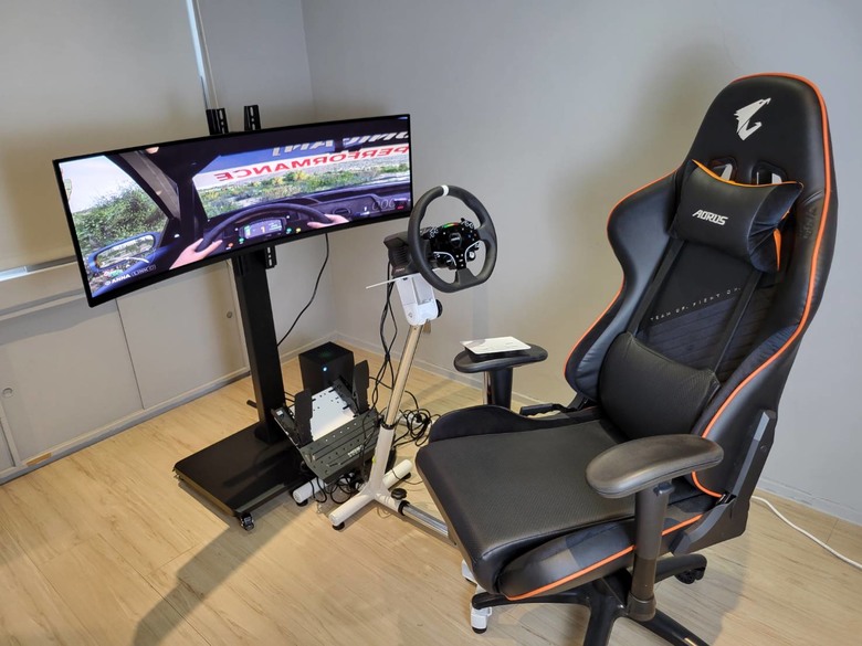 每個男孩子的夢想遊戲空間-寬螢幕：GIGABYTE AORUS CO49DQ+ Arozzi Velocita+MOZA賽車組