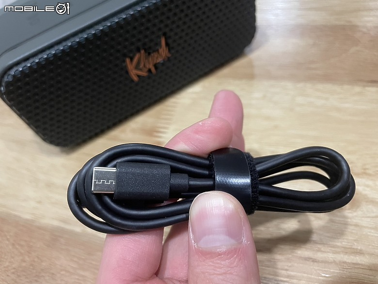 點我看大圖 【小惡魔金龍踏春】Klipsch 古力奇 Klipsch Nashville Music City 攜帶喇叭開箱:24小時連續播放好音樂不中斷 I 高顏質經典設計I 防水防塵IP67戶外使用更安心