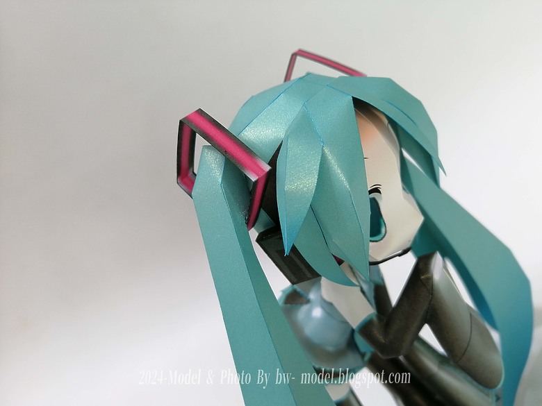 點我看大圖 VOCALOID 初音未來(Q版) 紙模型 製作