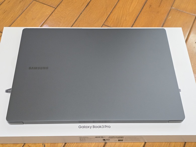 星粉認證的最後拼圖-Galaxy Book3 Pro開箱