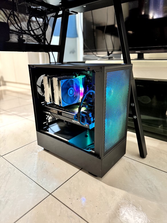 點我看大圖 換我遇到 MSI Suprim Liquid X 4090接頭燒毀(持續更新)