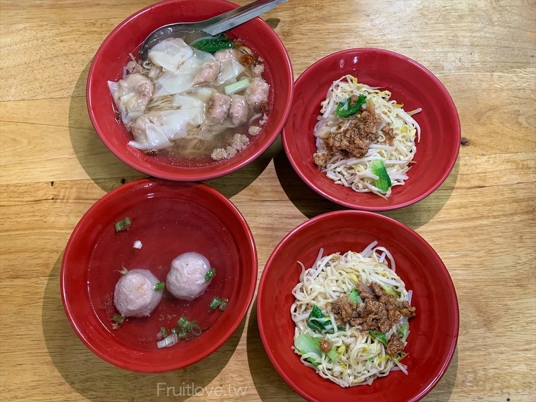 點我看大圖 好吃又便宜的南投意麵,真的是好吃到會擱再來一碗