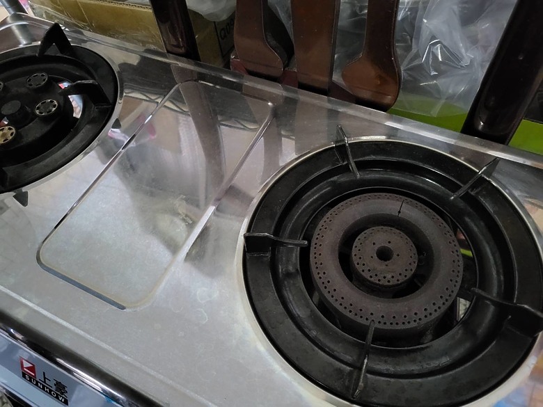 【小惡魔金龍踏春】來自對岸的瓦斯爐_美的崁入式5KW雙口爐