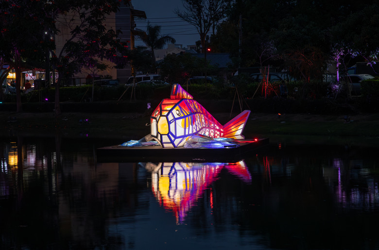 【小惡魔金龍踏春】新營鐵道文化園區｜鹽水永成戲院、八角樓、月津港燈節