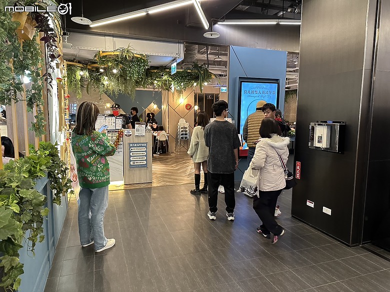 點我看大圖 【小惡魔金龍踏春】城市漫步健行:華山文創園區與三創一日遊