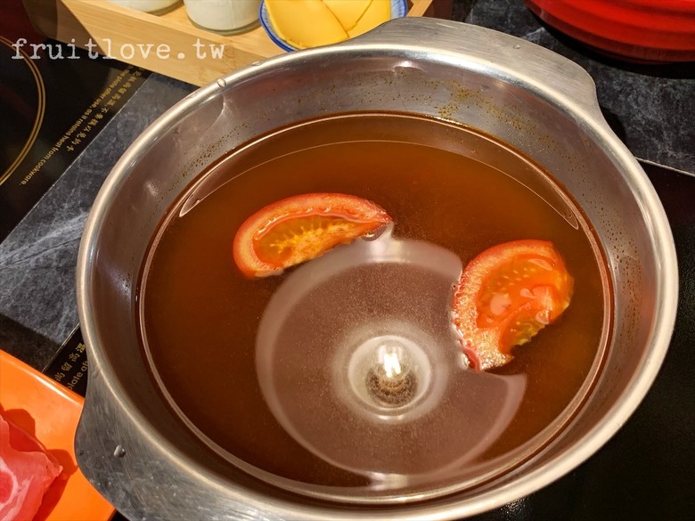 點我看大圖 40~50種新鮮蔬菜、魯肉飯、冰淇淋吃到飽