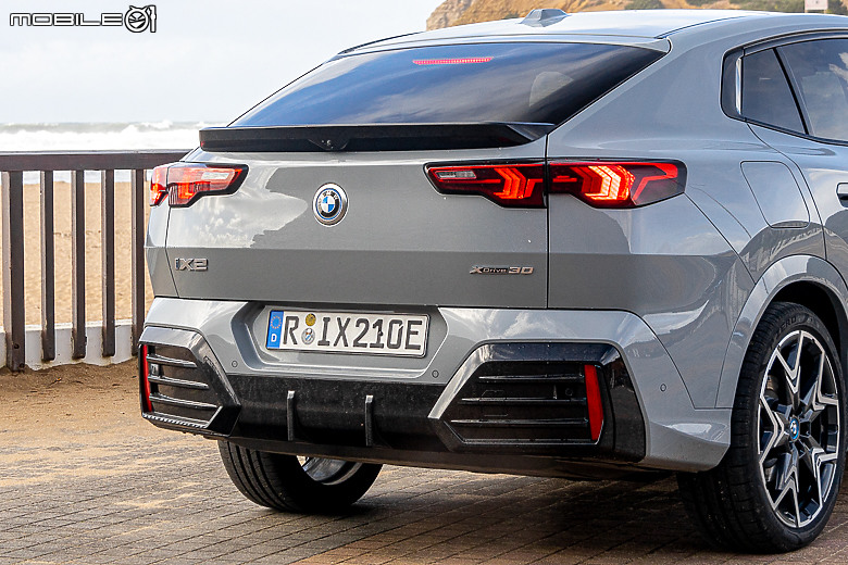 BMW iX2 xDrive30 葡萄牙試駕|重整旗鼓依舊叛逆,渾身電力再戰跑旅級距!