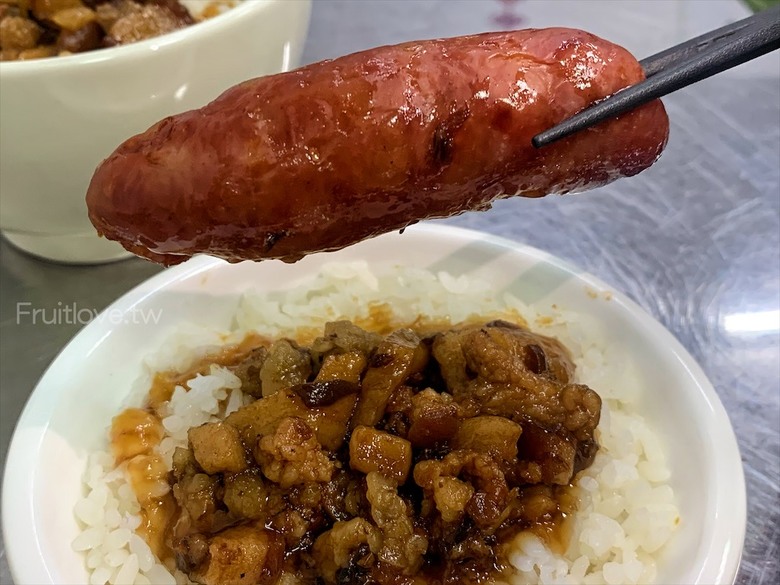 點我看大圖 加10元就可以升級吃到手工牛肉丸