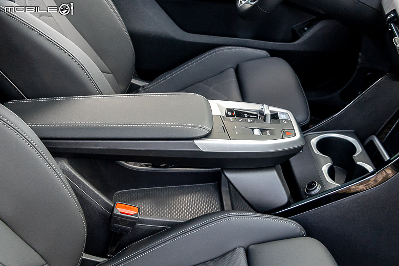 BMW iX2 xDrive30 葡萄牙試駕|重整旗鼓依舊叛逆,渾身電力再戰跑旅級距!
